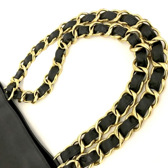 Vintage Chanel CC Chain Tote - Picture 3 of 7